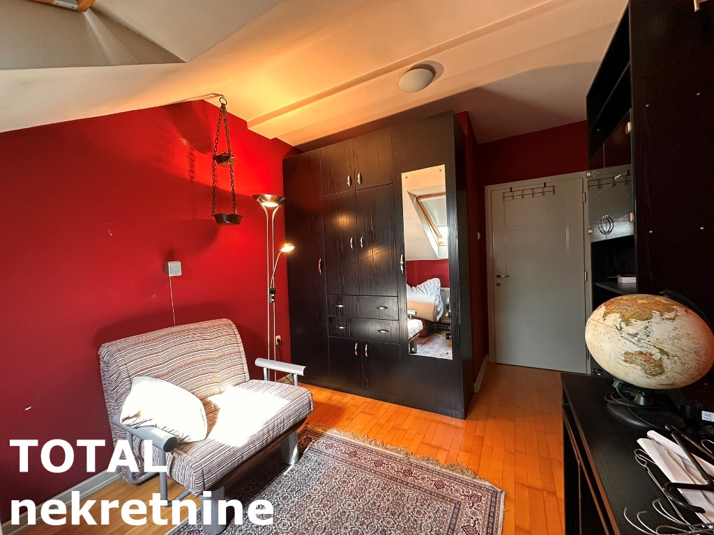 stanovi-4-po-centar-1064497-lc17x Četvorosoban stan na prodaju, Centar, Novi Sad, 114m², 5. sprat, 300.000 €