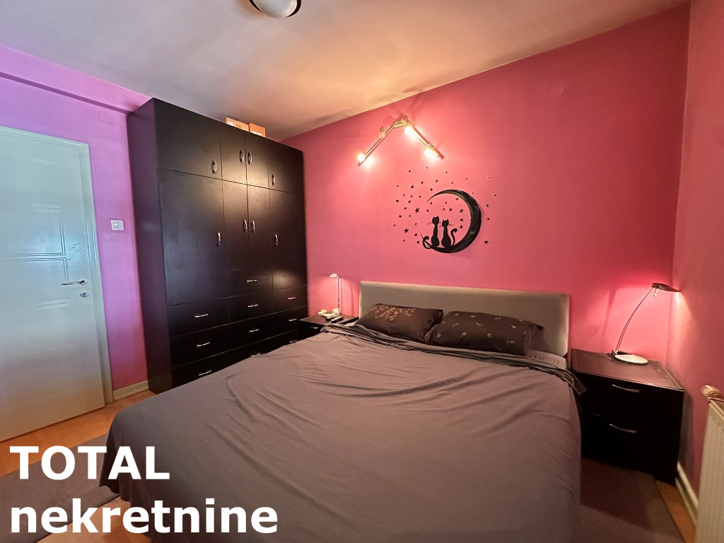 stanovi-4-po-centar-1064497-m5sdv Četvorosoban stan na prodaju, Centar, Novi Sad, 114m², 5. sprat, 300.000 €