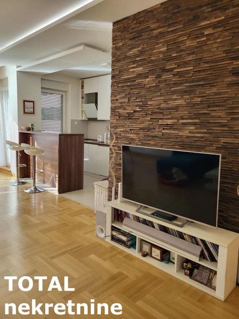 Stan Prodaja Novi Sad  104 m2