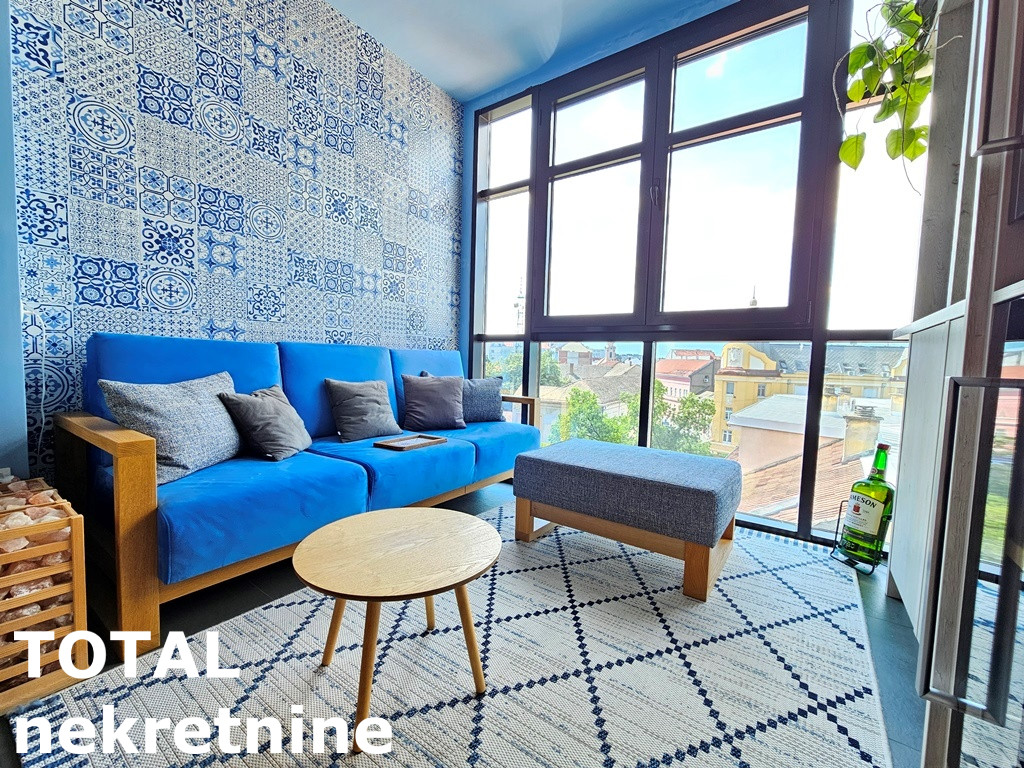 stanovi-4-re-centar-1063889-cmrmu Četvorosoban stan na prodaju, Centar, Novi Sad, 132m², 4. sprat, 550.000 €