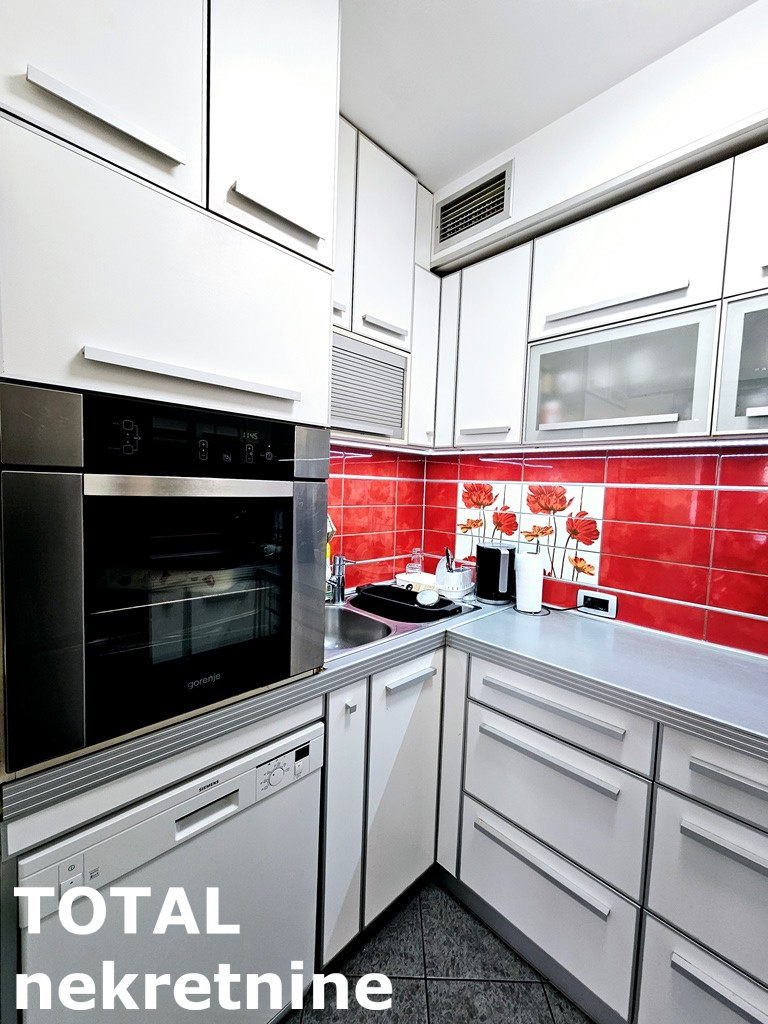 stanovi-4-re-centar-1100389-zet0e Četvorosoban stan na prodaju, Centar, Novi Sad, 105m², 2. sprat, 310.000 €