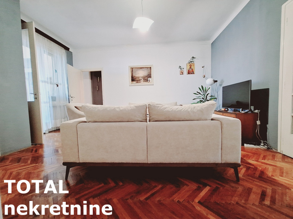 stanovi-4-re-centar-1100426-o9luf Četvorosoban stan na prodaju, Centar, Novi Sad, 127m², 3. sprat, 381.000 €
