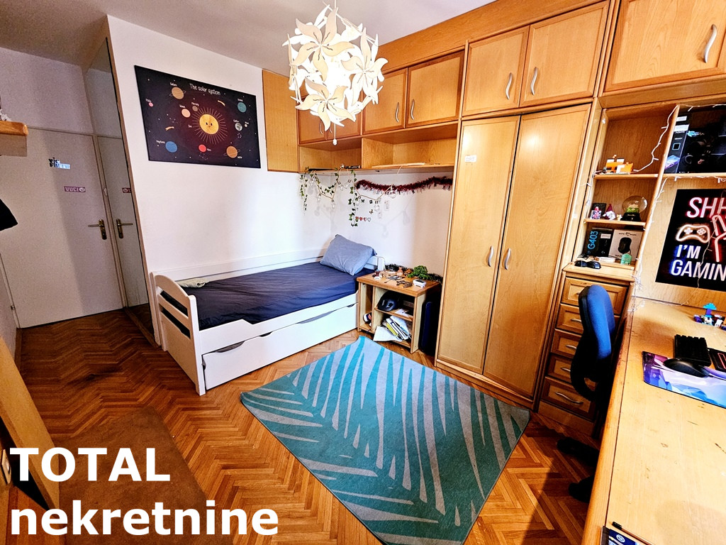 Četvorosoban stan na prodaju, Centar, Novi Sad, 117m², 2. sprat, 350.000 €