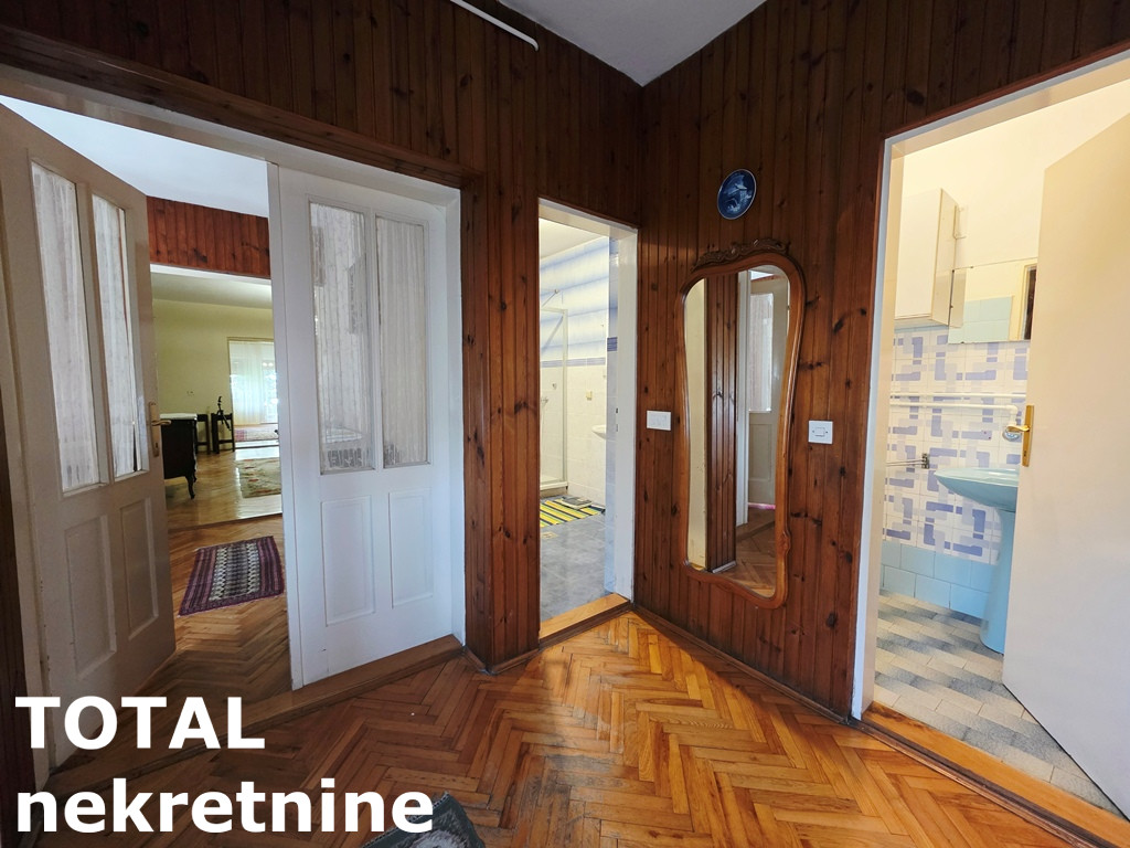 stanovi-4-re-centar-1102880-nessr Četvorosoban stan na prodaju, Centar, Novi Sad, 130m², 2. sprat, 370.000 €