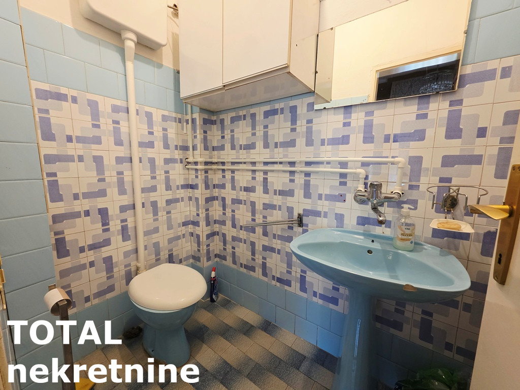 stanovi-4-re-centar-1102880-ptr6p Četvorosoban stan na prodaju, Centar, Novi Sad, 130m², 2. sprat, 370.000 €