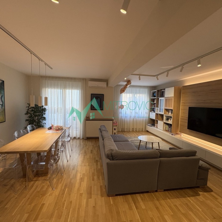Stan Prodaja Novi Sad  108 m2