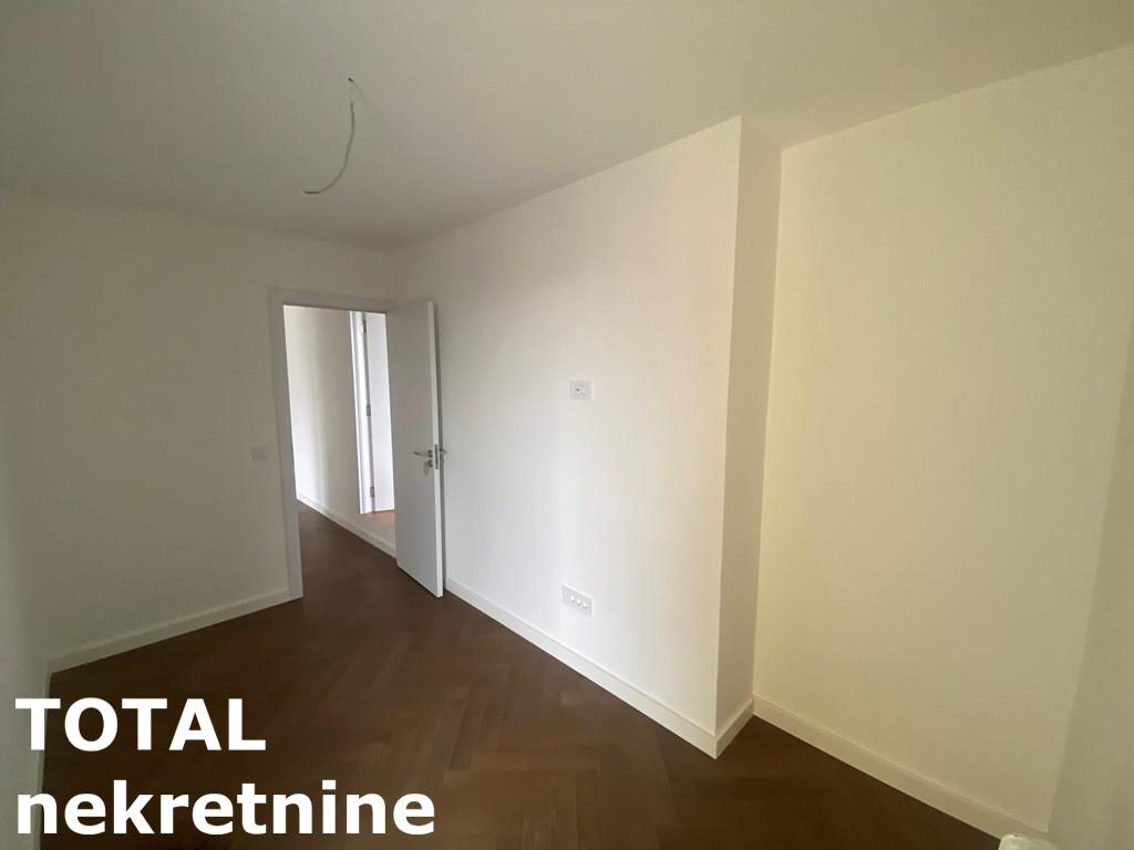 Četvorosoban stan na prodaju, Liman 4, Novi Sad, 144m², 7. sprat, 270.000 €