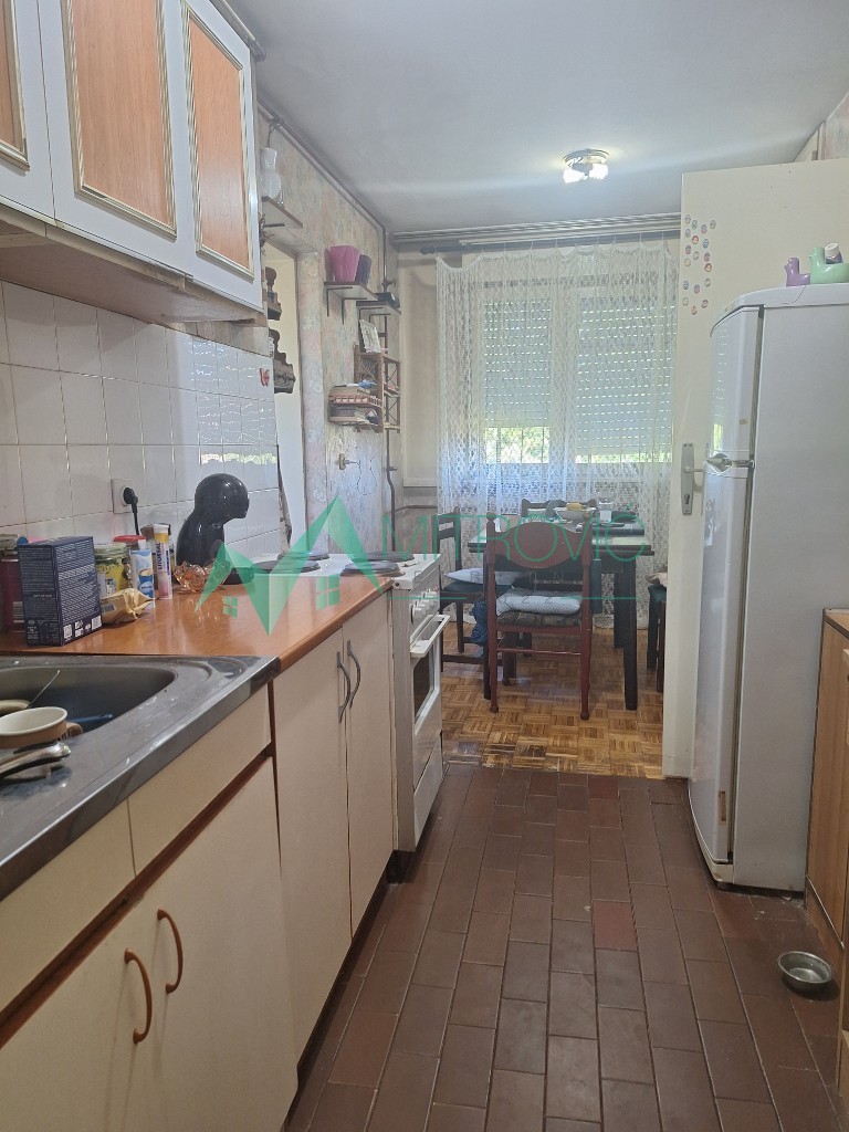 stanovi-4-re-novo-naselje-ns-1004609-ixjvm Četvorosoban stan na prodaju, Novo Naselje, Novi Sad, 82m², 169.000 €