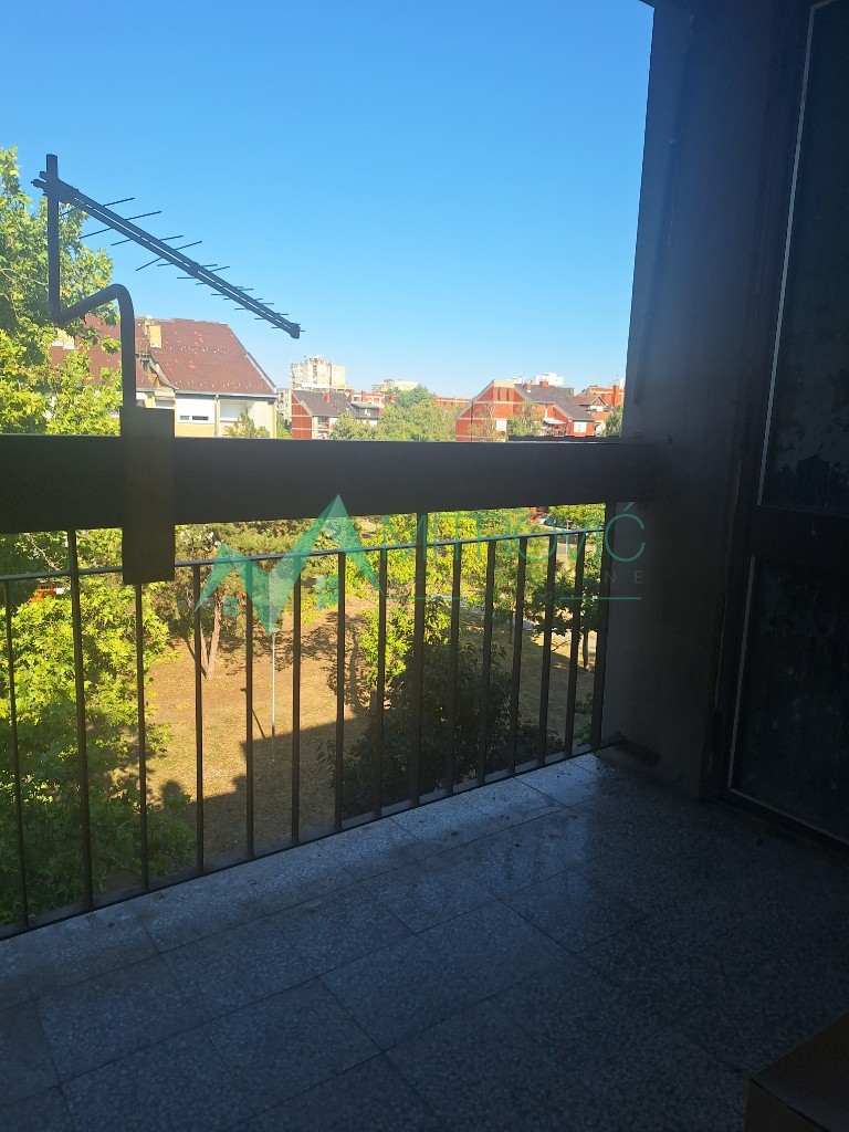 stanovi-4-re-novo-naselje-ns-1004609-jr17j Četvorosoban stan na prodaju, Novo Naselje, Novi Sad, 82m², 169.000 €