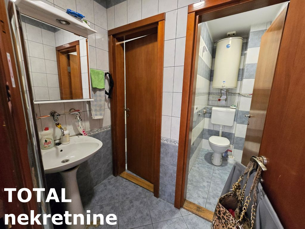 Petosoban stan na prodaju, Centar, Novi Sad, 216m², 4. sprat, 484.100 €