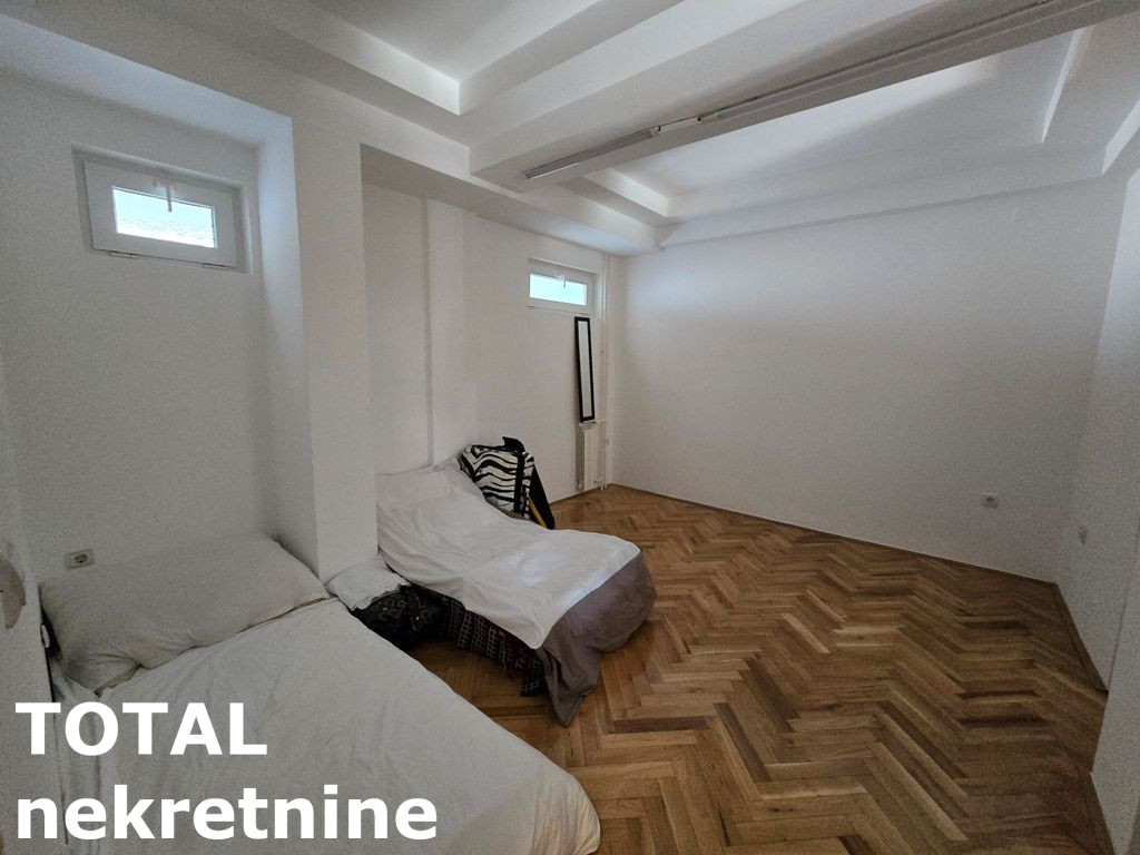 Petosoban stan na prodaju, Centar, Novi Sad, 216m², 4. sprat, 484.100 €