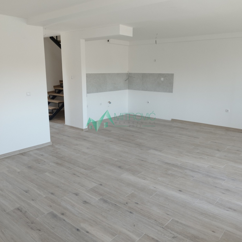 Stan Prodaja Novi Sad  146 m2