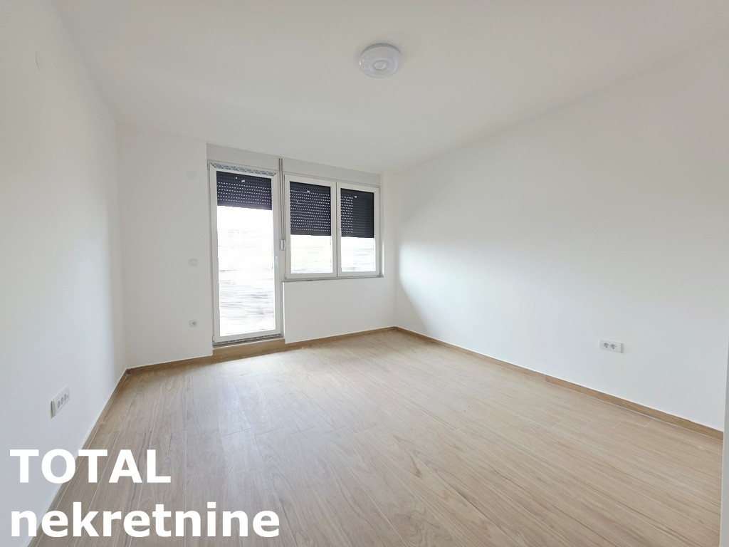 stanovi-5-pe-bulevar-patrijarha-pavla-1101671-aqjuj Petosoban stan na prodaju, Bulevar Patrijarha Pavla, Novi Sad, 154m², 2. sprat, 338.800 €