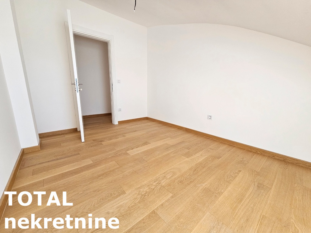 Petosoban stan na prodaju, Grbavica, Novi Sad, 185m², 7. sprat, 555.000 €