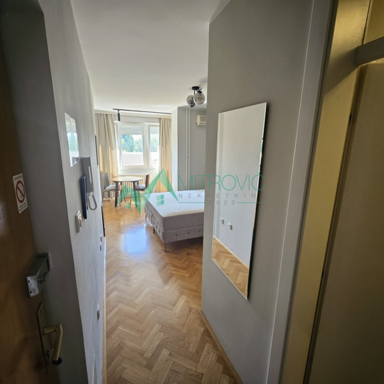 Stan Prodaja Novi Sad  22 m2