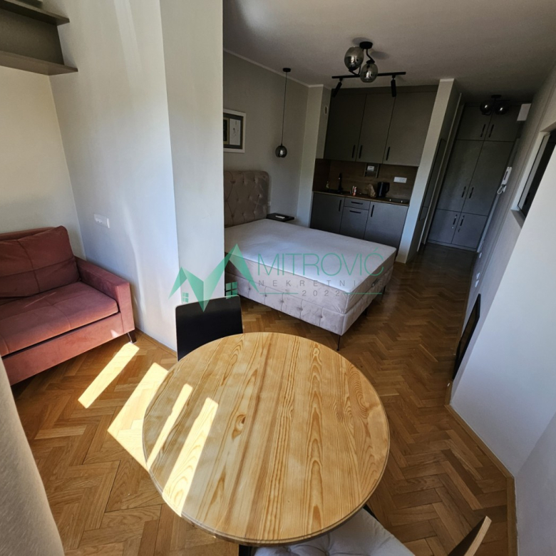 Stan Prodaja Novi Sad  22 m2