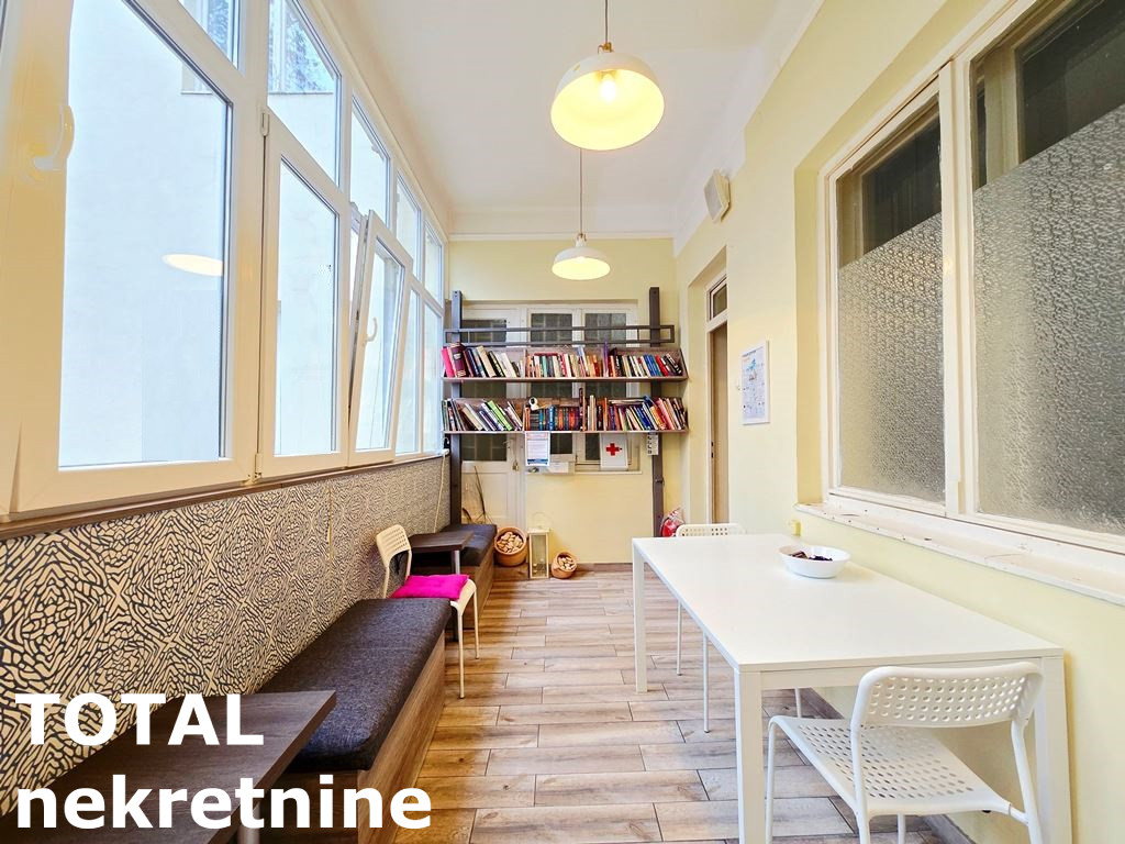 stanovi-5-sa-centar-1065008-aetws Petosoban stan na prodaju, Centar, Novi Sad, 155m², 1. sprat, 450.000 €