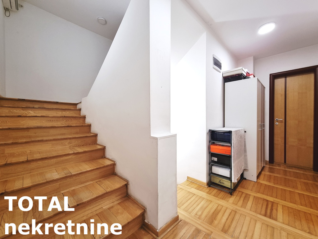 Petosoban stan na prodaju, Nova Detelinara, Novi Sad, 120m², 3. sprat, 200.000 €