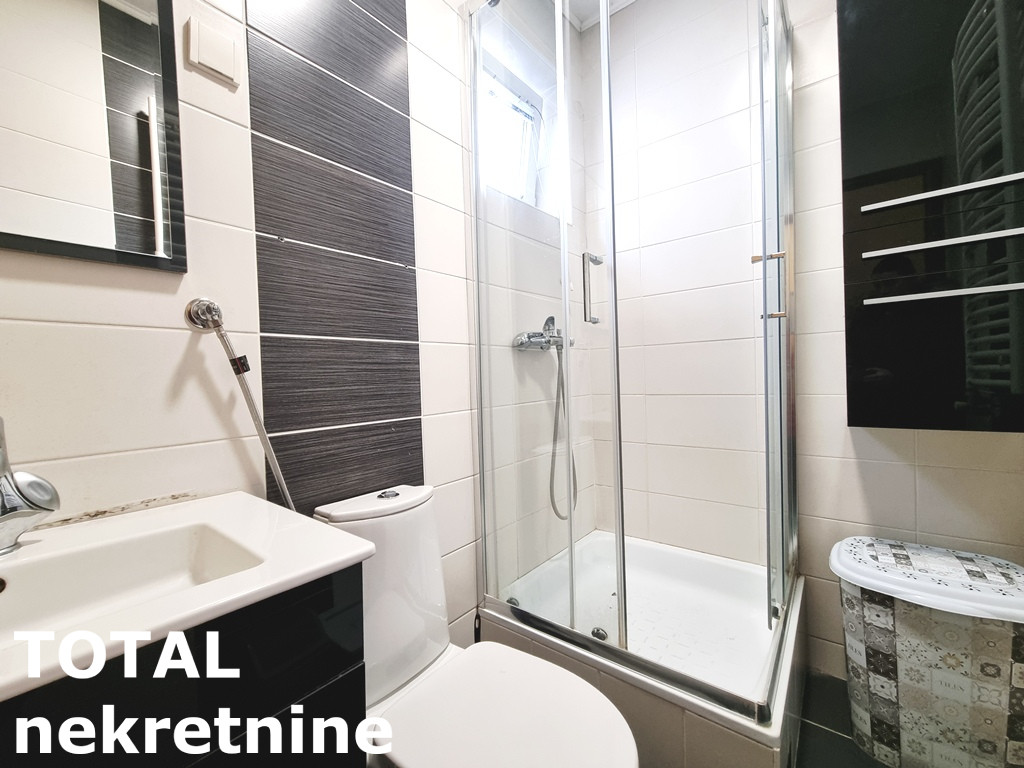 Petosoban stan na prodaju, Nova Detelinara, Novi Sad, 120m², 3. sprat, 200.000 €
