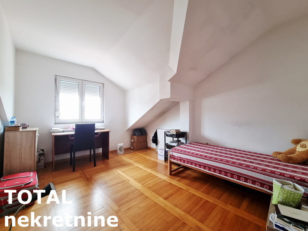 Petosoban stan na prodaju, Nova Detelinara, Novi Sad, 120m², 3. sprat, 200.000 €