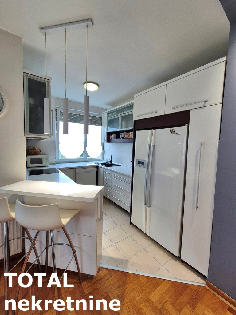 stanovi-6-dx-centar-1101380-mw8op Stan Prodaja Novi Sad 144 m2