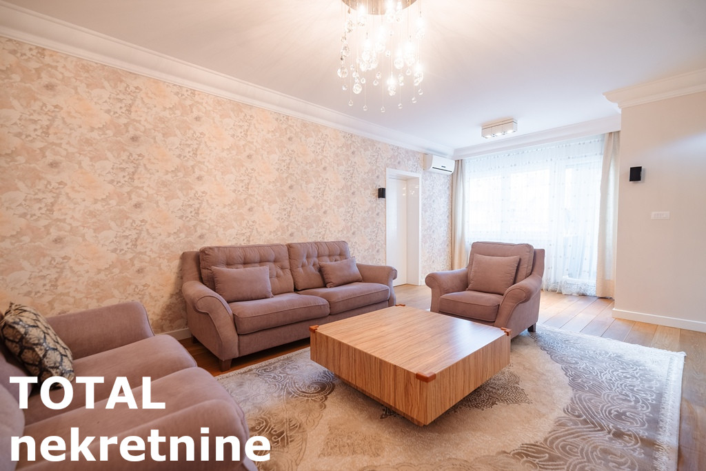 stanovi-6-re-bulevar-1065380-maq4a Višesoban stan na prodaju, Bulevar Oslobođenja, Novi Sad, 213m², 3. sprat, 617.700 €