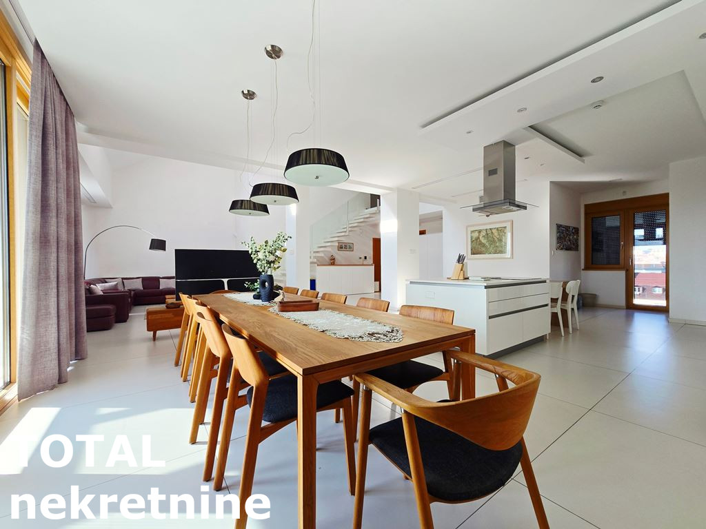 stanovi-7-pe-centar-1064638-l2lif Višesoban stan na prodaju, Centar, Novi Sad, 352m², 5. sprat, 1.573.840 €