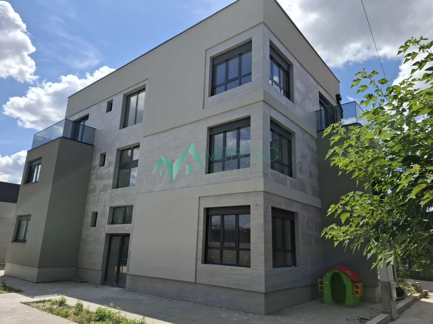 Stan Prodaja Zrenjanin Stan Prodaja Zrenjanin 330 m2