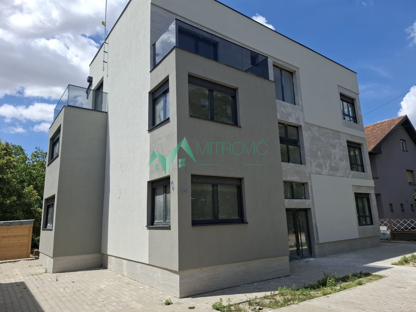Stan Prodaja Zrenjanin Stan Prodaja Zrenjanin 330 m2