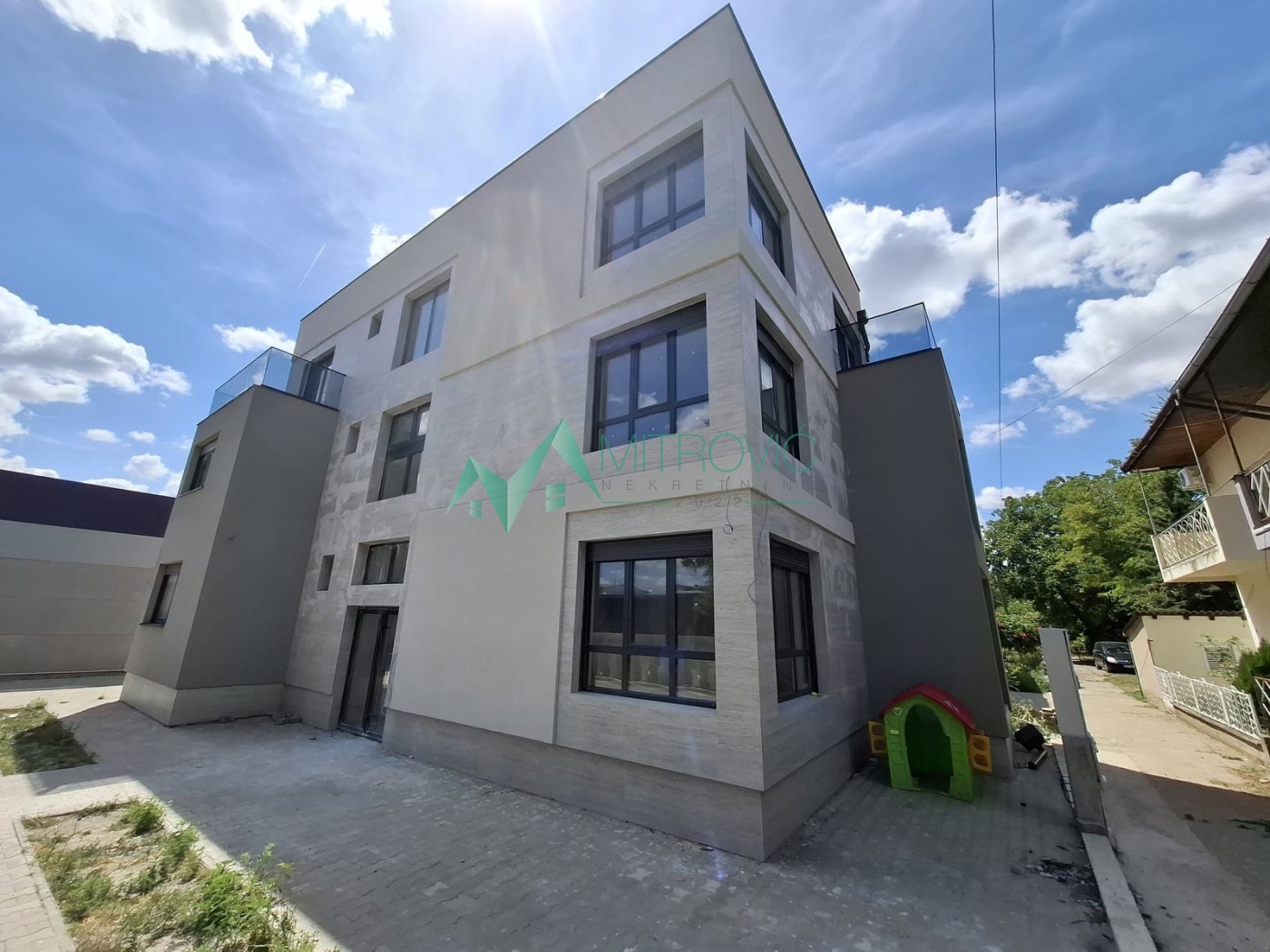 Stan Prodaja Zrenjanin Stan Prodaja Zrenjanin 330 m2