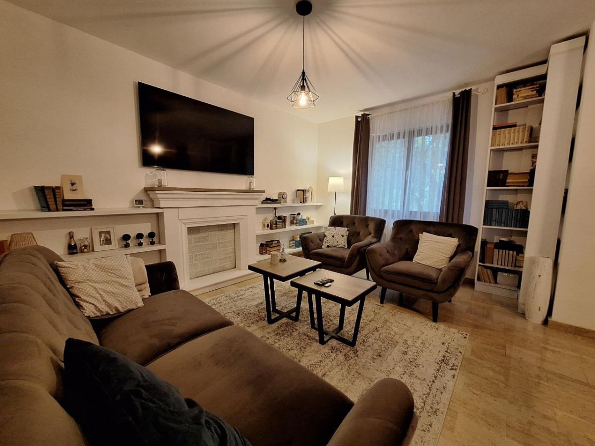 0bcakrbea6-photo-2024-08-19-10-54-07 Kuća na prodaju, Centar, Beočin, 254m², 397.000 €