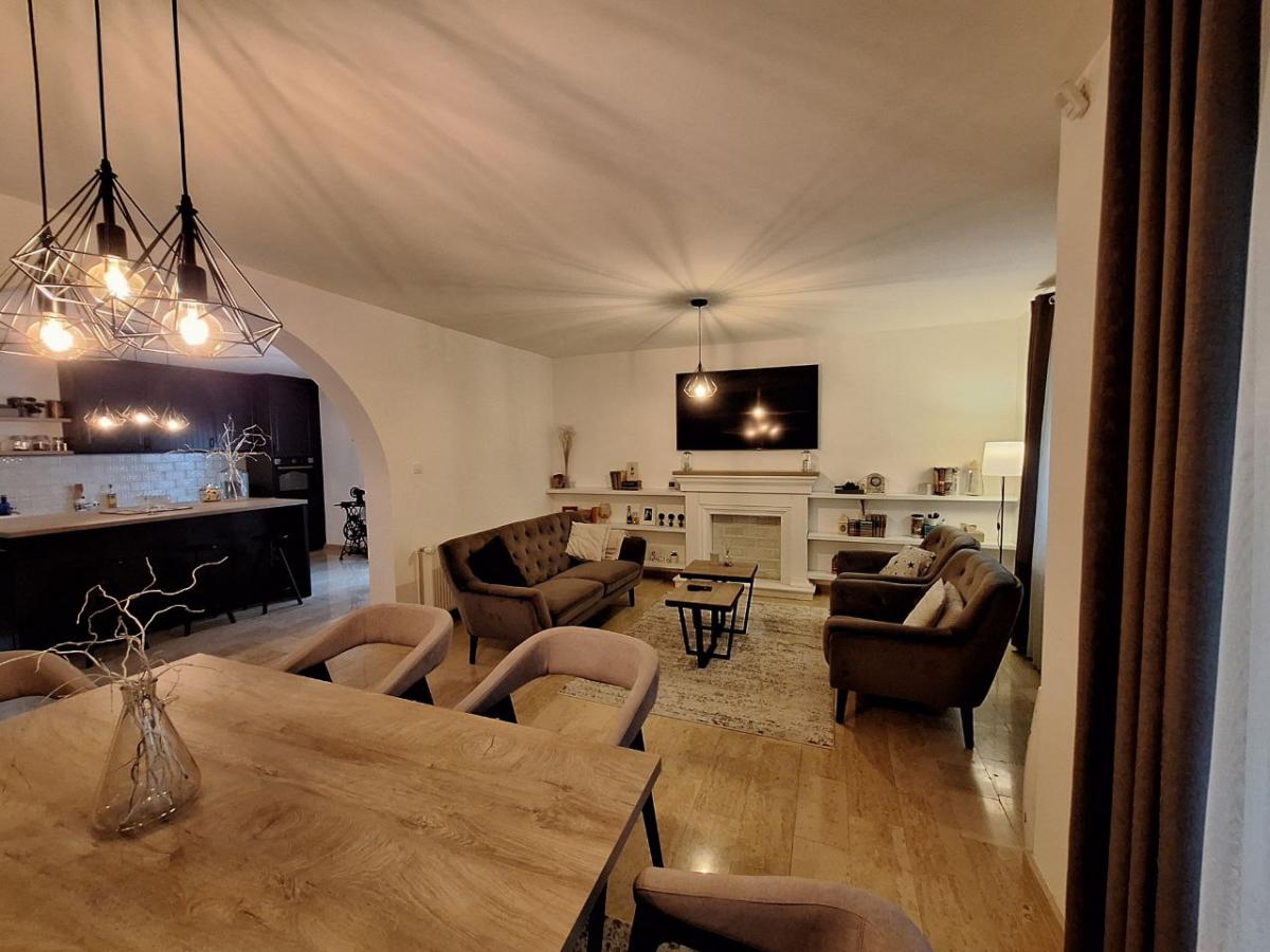 0bcjpe52u6-photo-2024-08-19-10-54-06-4- Kuća na prodaju, Centar, Beočin, 254m², 397.000 €