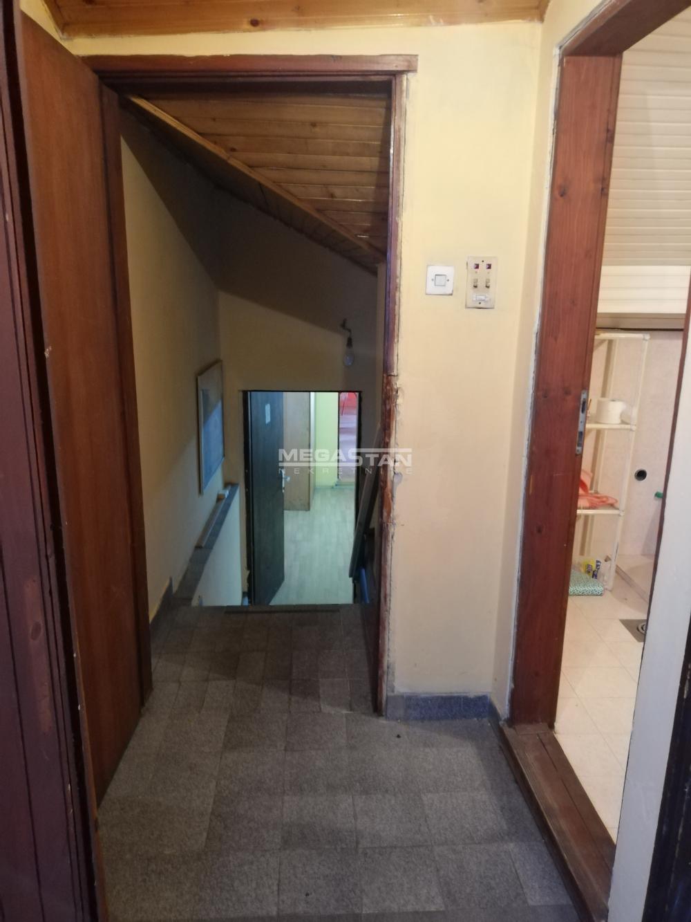 Lokal na prodaju, Vojlovica, Pančevo, 382m², 270.000 €