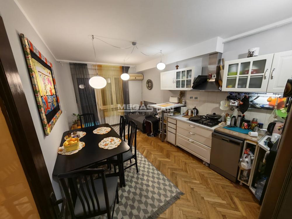 Kuća na prodaju, Margita, Pančevo, 240m², 320.000 €