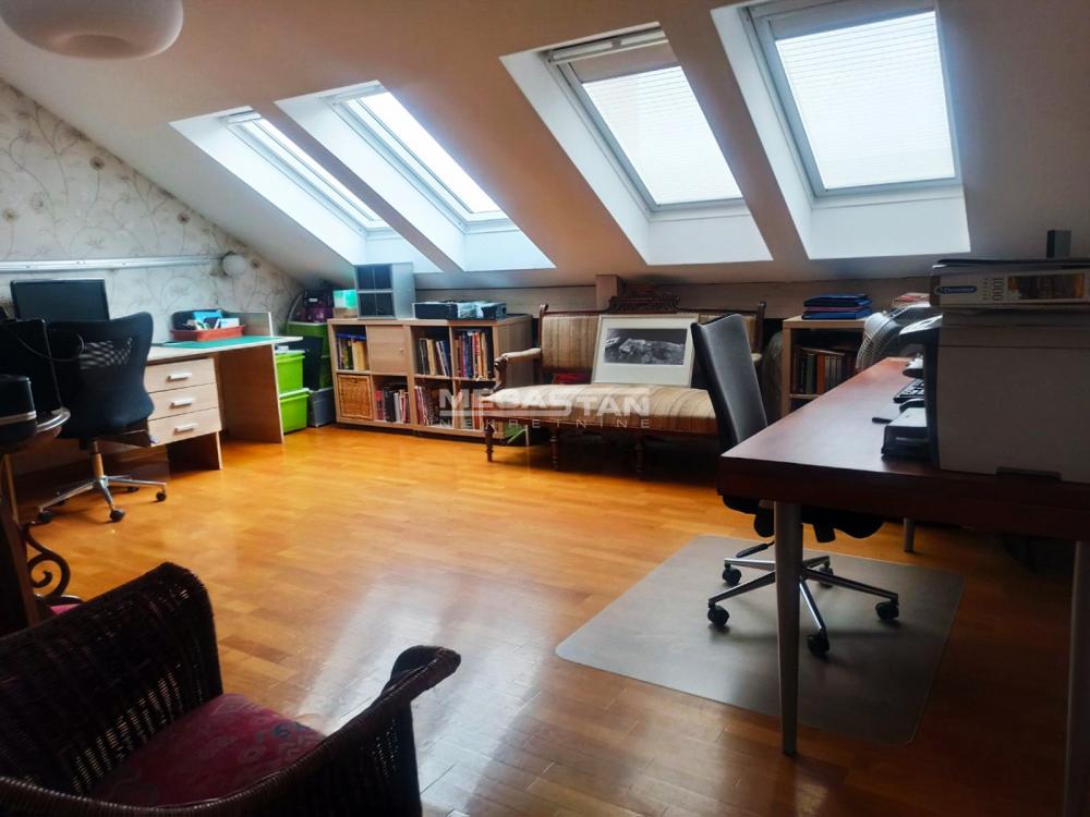 Kuća Prodaja Pančevo  240 m2