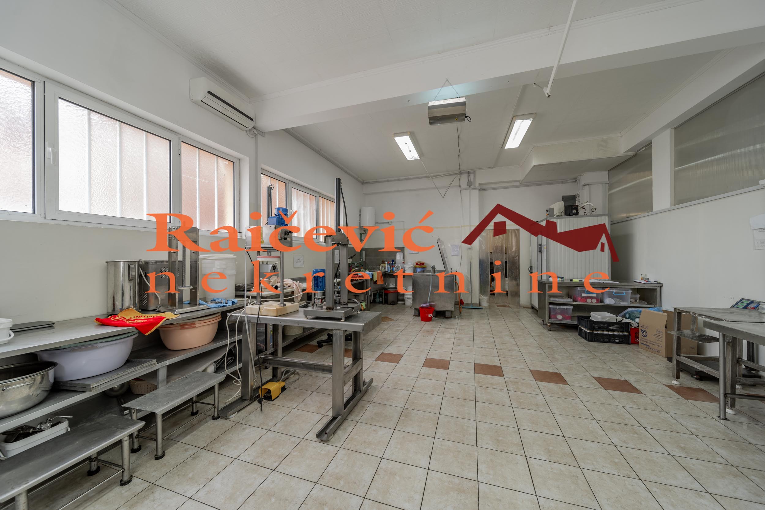 Lokal Prodaja Beograd Lokal Prodaja Beograd Vojvode Vlahovića 315 m2