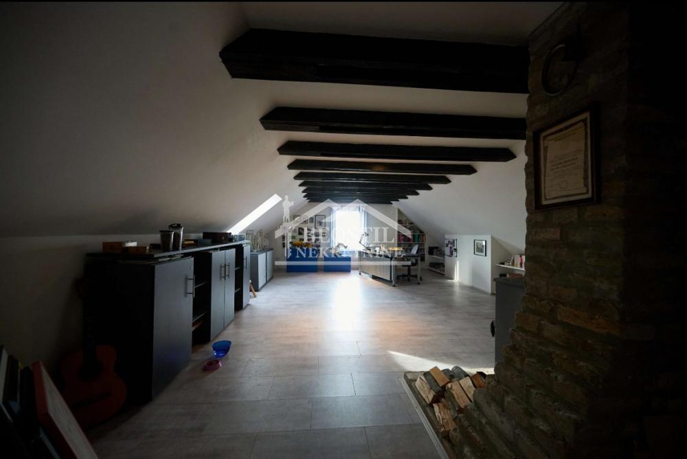 Kuća na prodaju, Centar, Kikinda, 304m², 295.000 €
