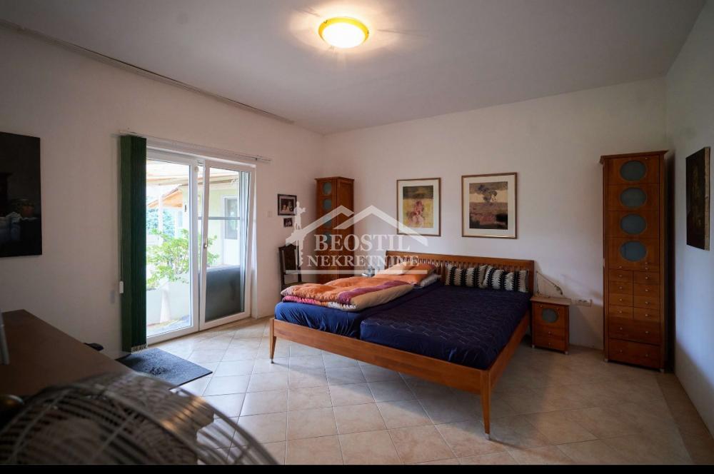Kuća na prodaju, Centar, Kikinda, 304m², 295.000 €