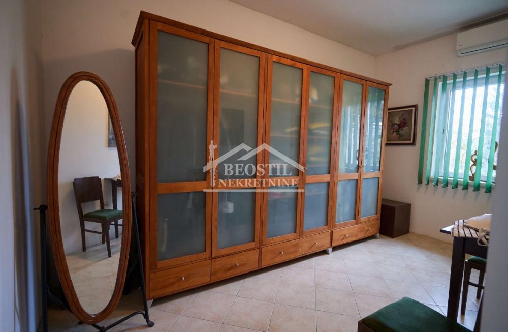 Kuća na prodaju, Centar, Kikinda, 304m², 295.000 €