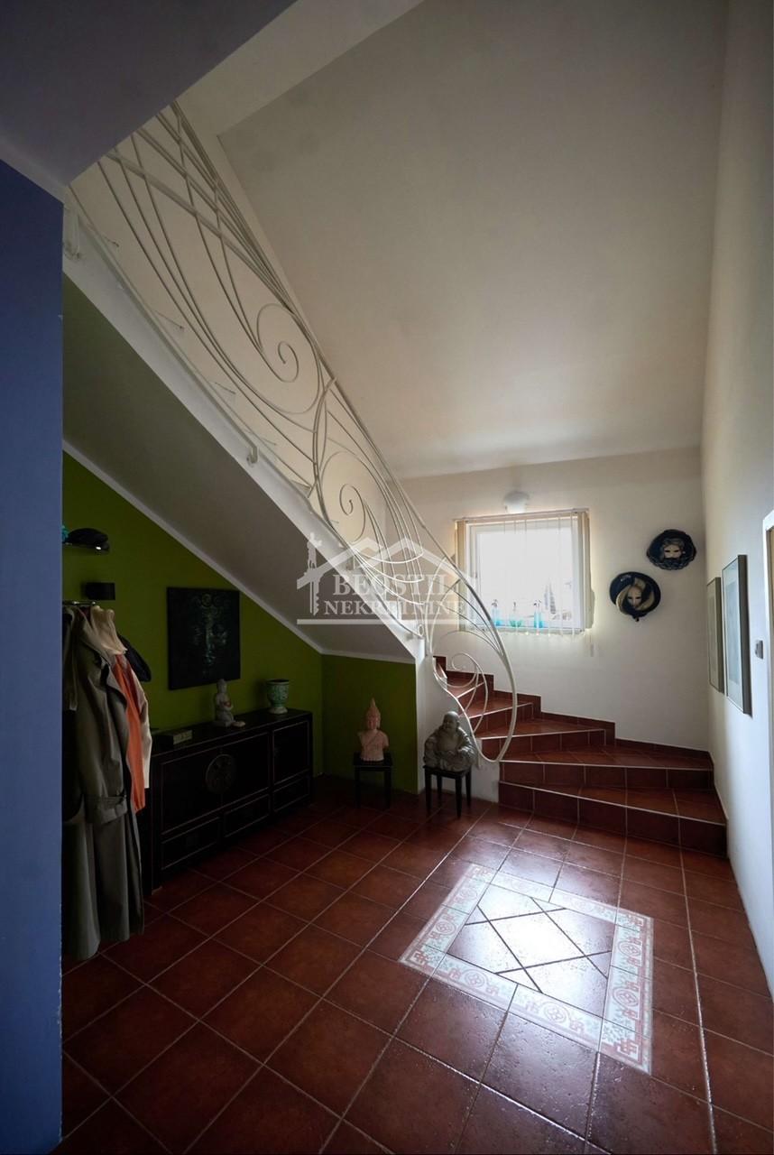 Kuća Prodaja Kikinda  304 m2