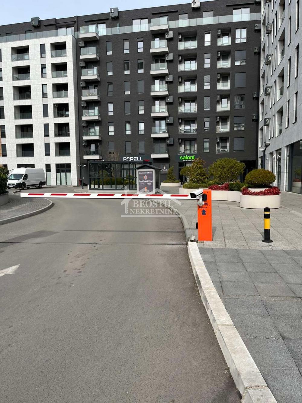 Garaža Prodaja Beograd Tošin Bunar 14.4 m2