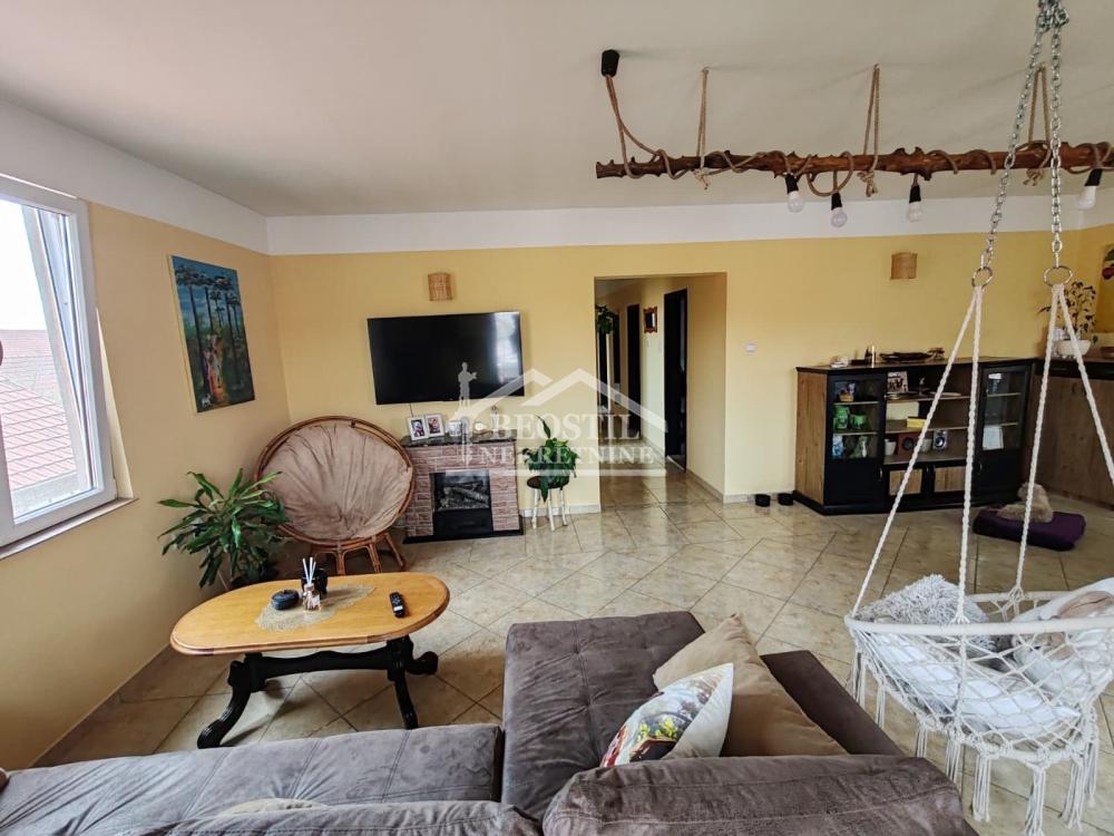 132025008_11_20260424085715 Kuća na prodaju, Centar, Ruma, 221m², 245.000 €