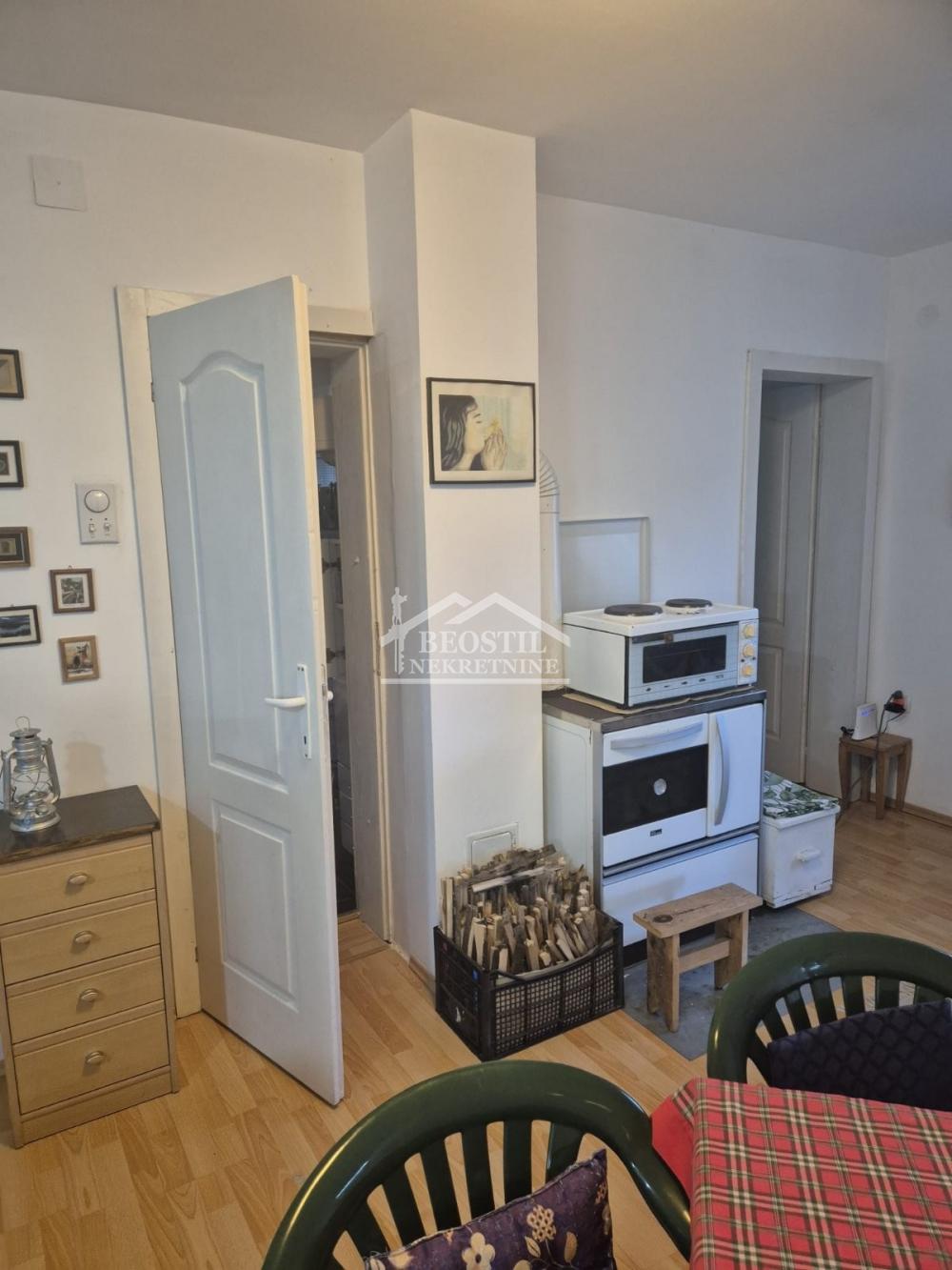 Kuća Prodaja Beograd Kuća Prodaja Beograd Mislođin 62 m2