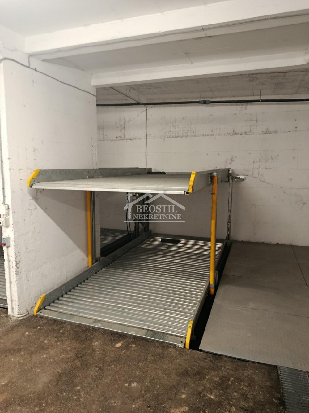 Garaža Prodaja Beograd Autokomanda 13 m2
