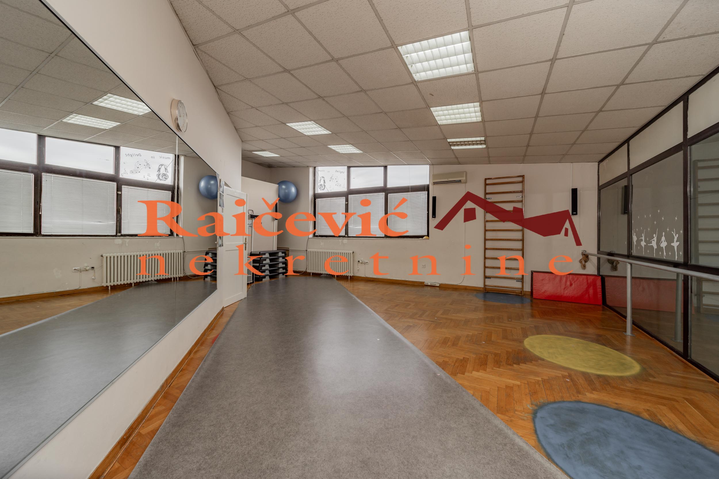 Lokal Prodaja Beograd Lokal Prodaja Beograd Banovo Brdo 273 m2