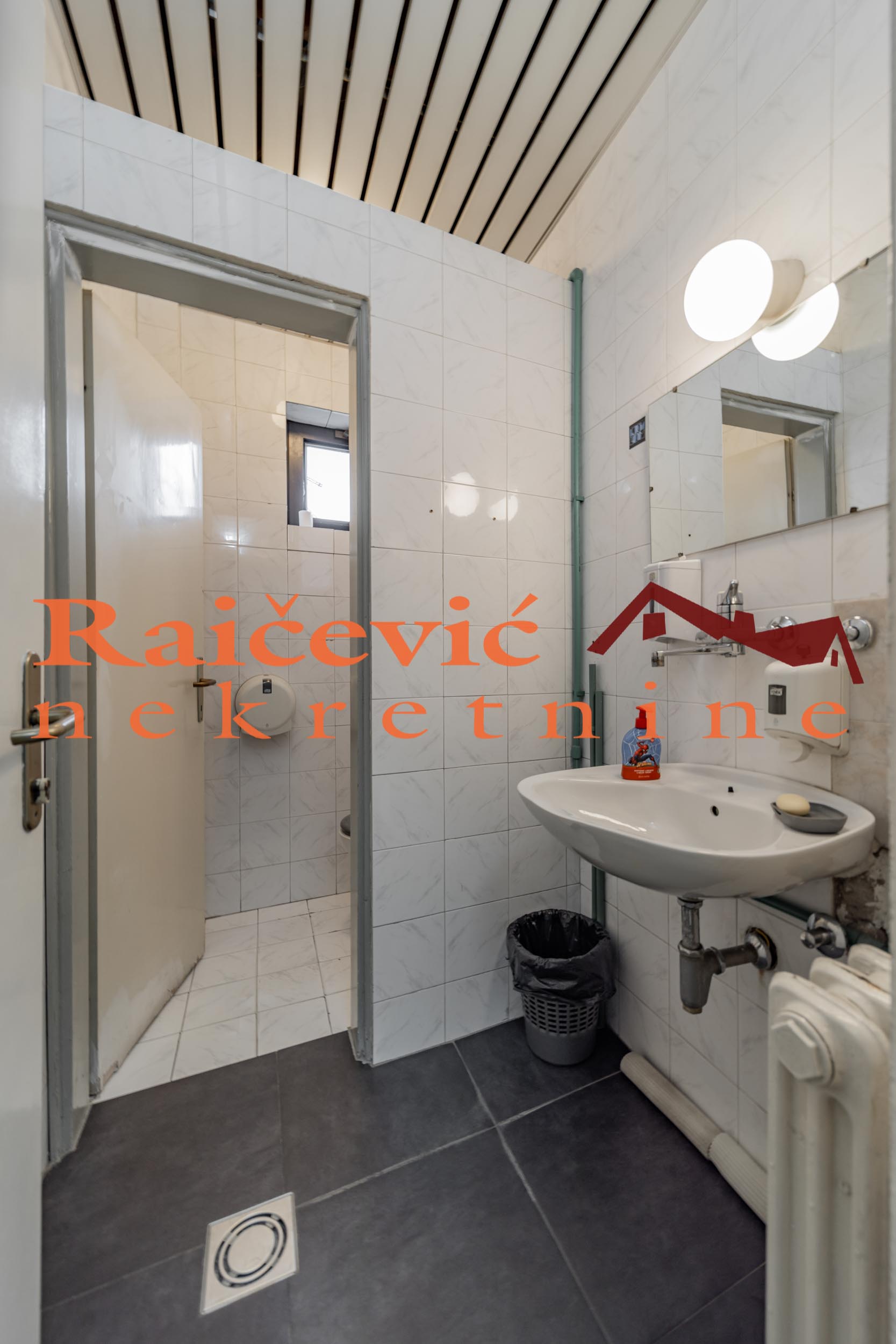138185 Lokal na prodaju, Banovo Brdo, Beograd, 273m², 4. sprat, 464.000 €