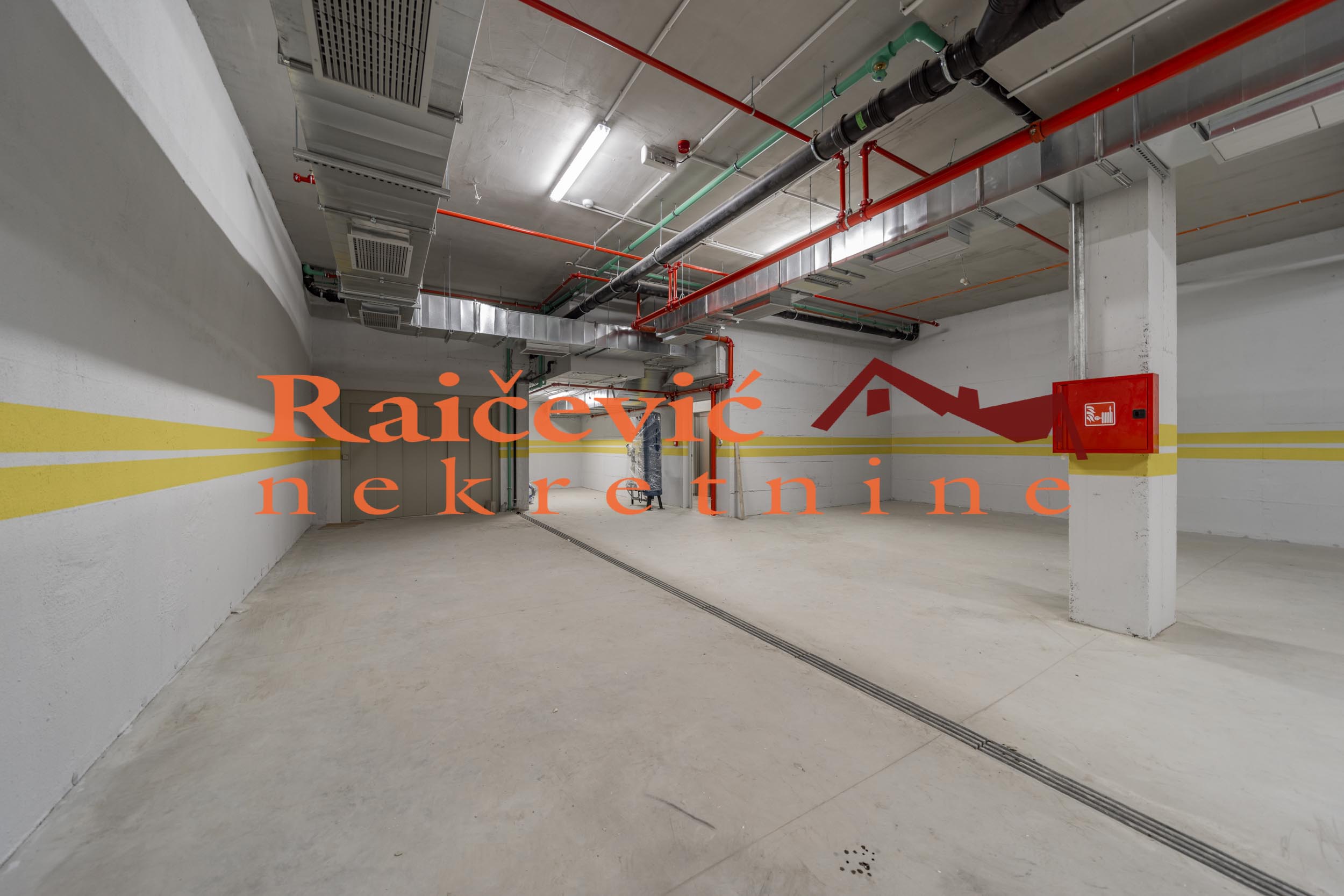 138266 Lokal na prodaju, Dušanovac, Beograd, 256m², 819.200 €