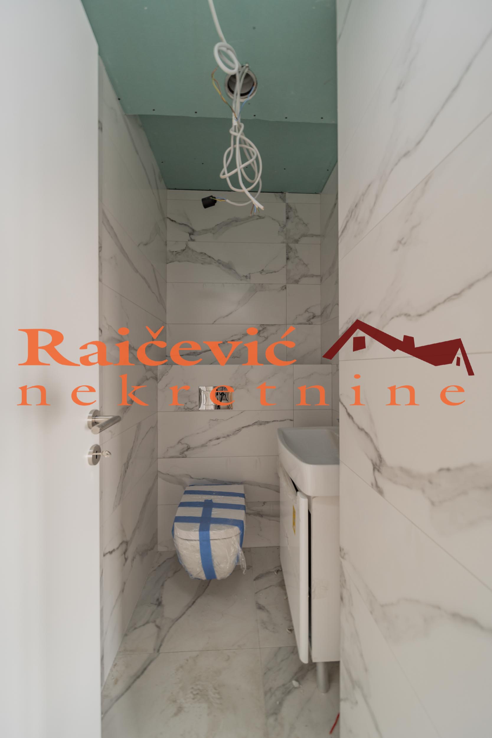 138552 Lokal na prodaju, Dušanovac, Beograd, 245m², 784.000 €