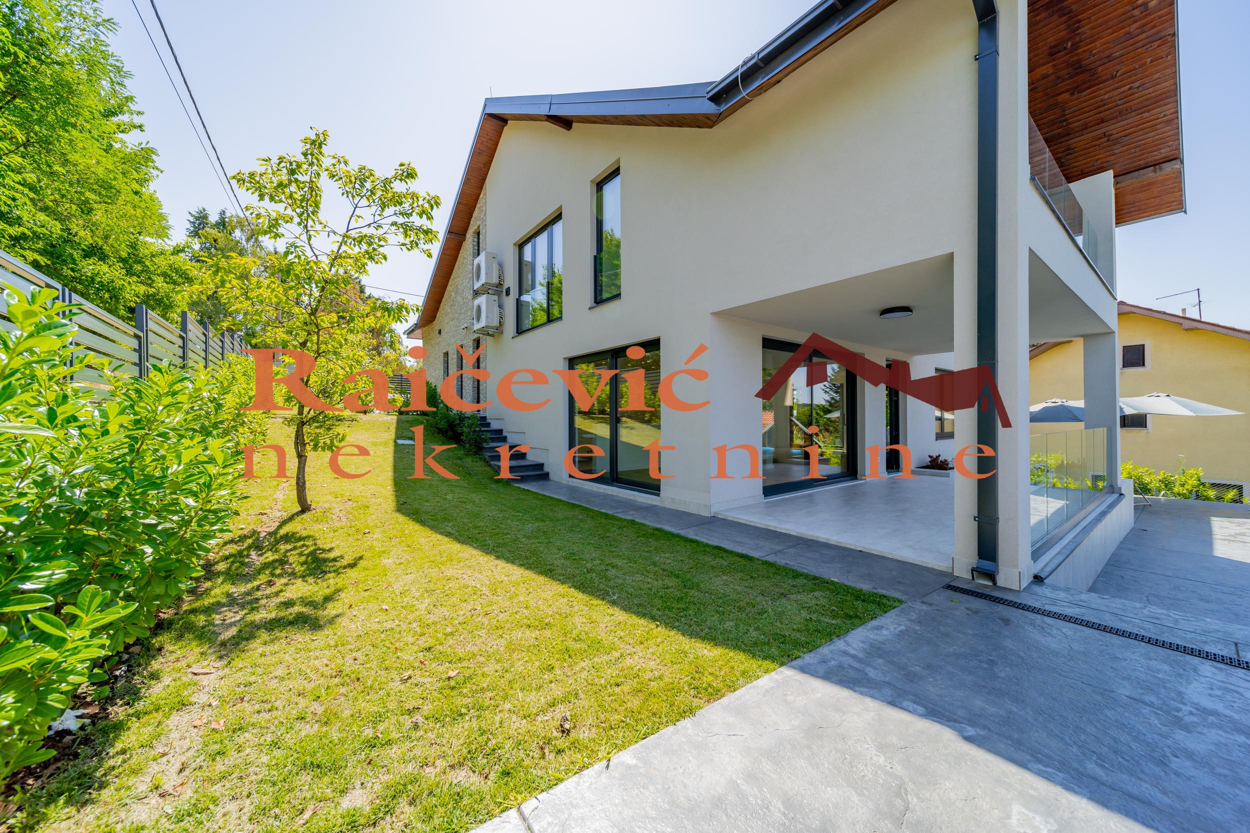 Kuća Prodaja Beograd Trebež 393 m2