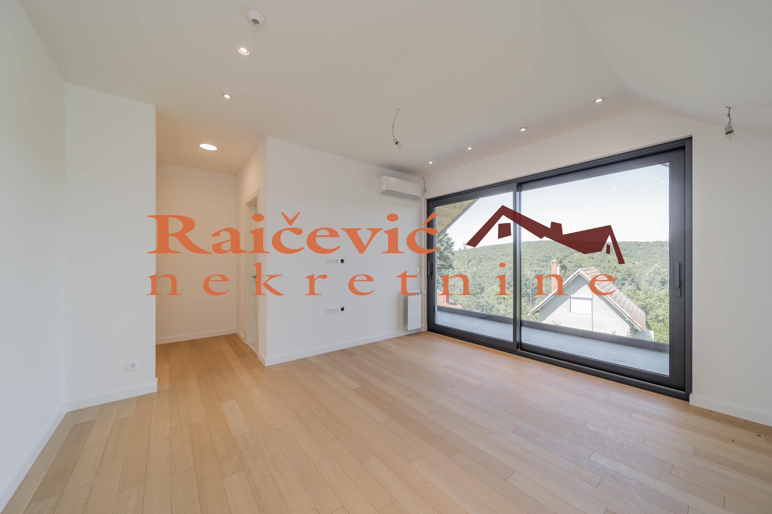 Kuća na prodaju, Trebež, Beograd, 393m², 450.000 €